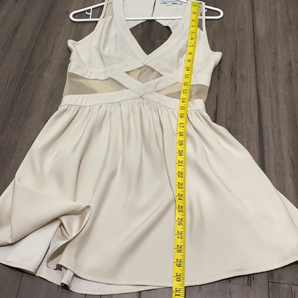 Revolve finders keepers broken heart‎ dress in beige - Picture 10 of 10
